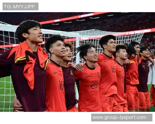 拜合拉木启程新疆飞往深圳随后直奔肇庆加入U22国足集训